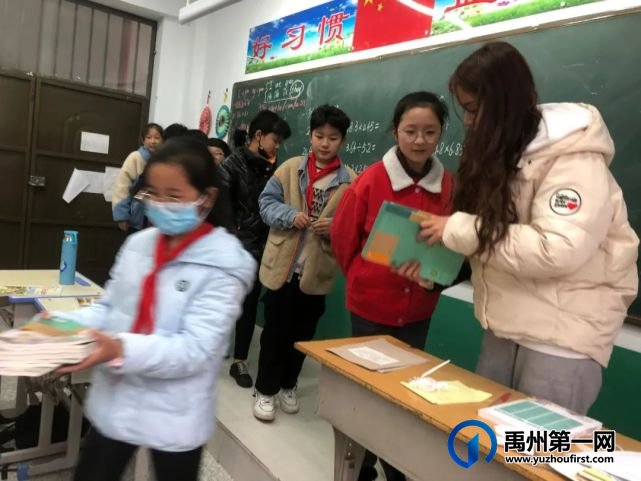 禹州市颍川寨子小学开学进行时...... 禹州市颍川寨子小学开学进行时......