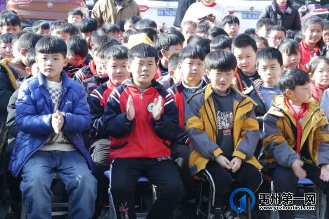 福娃学校2021年“春启今朝 逐梦前行” 开学典礼暨表彰大会 福娃学校2021年“春启今朝 逐梦前行” 开学典礼暨表彰大会