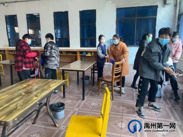 禹州南区学校3.5特辑|家长赶赴送锦旗,学子远足学雷锋 禹州南区学校3.5特辑|家长赶赴送锦旗,学子远足学雷锋