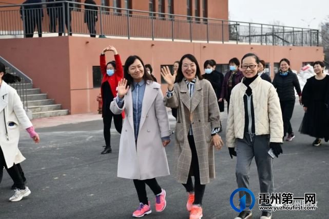禹州中专迎“三八”健步走活动 禹州中专迎“三八”健步走活动