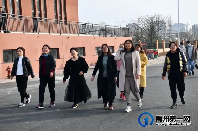 禹州中专迎“三八”健步走活动 禹州中专迎“三八”健步走活动