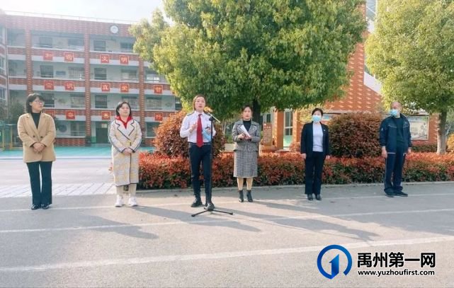 禹州市颍川办寨子小学防火、防踩踏消防安全演练 禹州市颍川办寨子小学防火、防踩踏消防安全演练