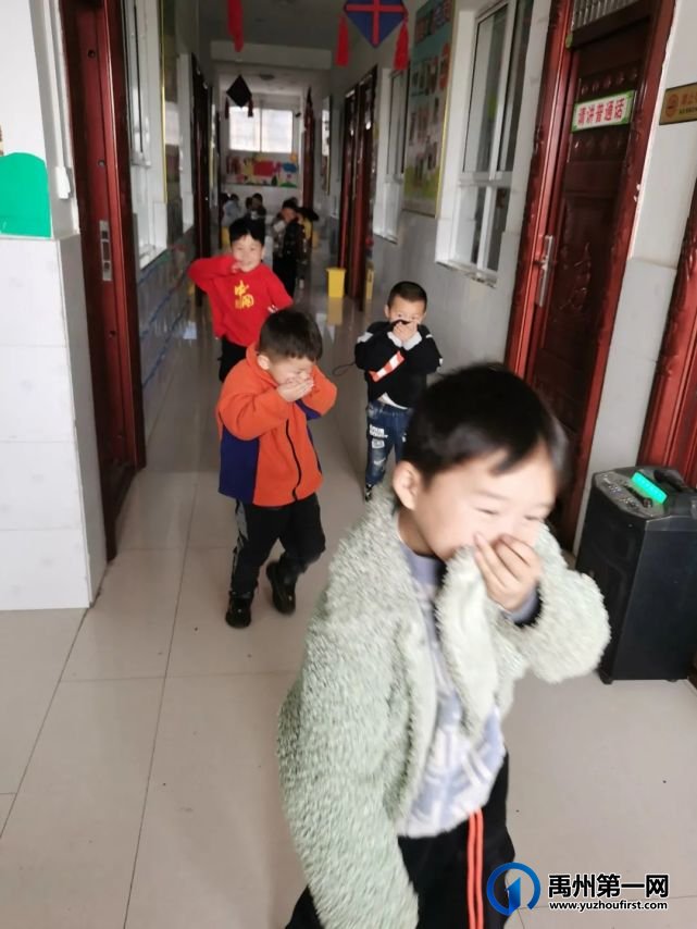 禹州市文殊镇福娃学校安全演练 禹州市文殊镇福娃学校安全演练