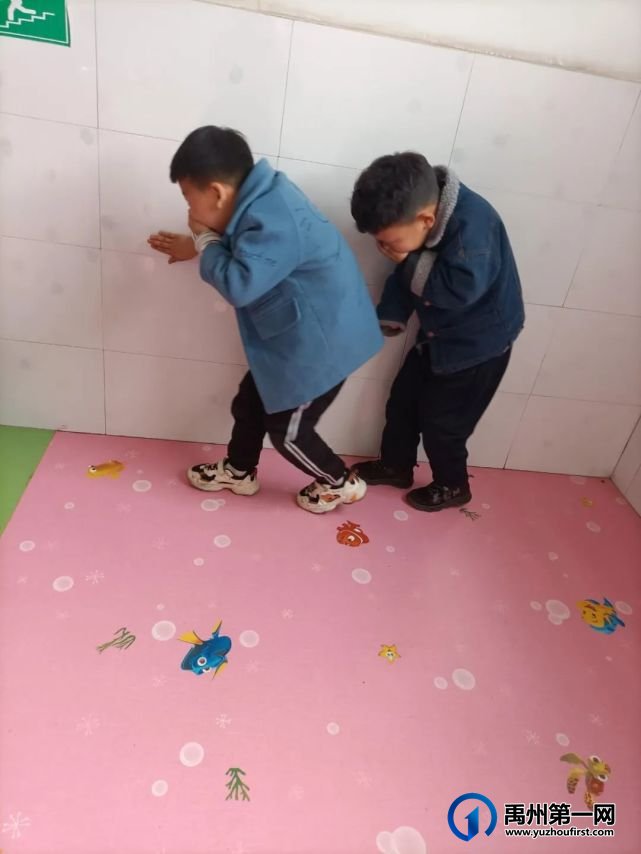 禹州市文殊镇福娃学校安全演练 禹州市文殊镇福娃学校安全演练