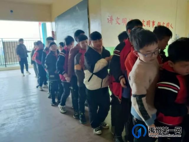 禹州市文殊镇福娃学校安全演练 禹州市文殊镇福娃学校安全演练