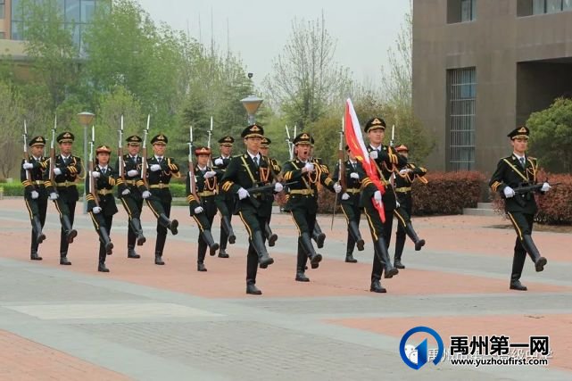 禹州市第一高级中学升旗仪式 | 弘扬正能量 铸就青春梦 禹州市第一高级中学升旗仪式 | 弘扬正能量 铸就青春梦