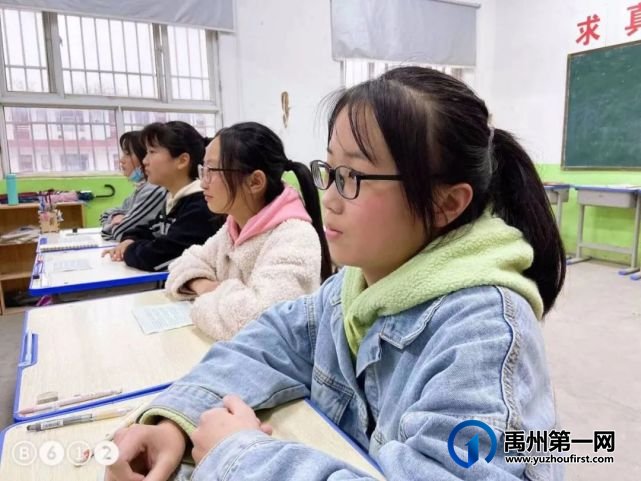禹州南区学校4月缅怀先烈,南区学校在行动…… 禹州南区学校4月缅怀先烈,南区学校在行动……