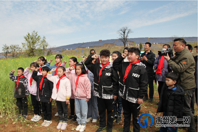清明节为禹州方岗镇石坑村无名抗日烈士墓立碑扫墓! 清明节为禹州方岗镇石坑村无名抗日烈士墓立碑扫墓!