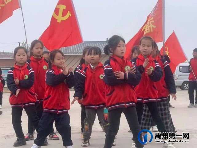 禹州福娃学校2021年“春天--我和翟山有个约”踏春活动纪实 禹州福娃学校2021年“春天--我和翟山有个约”踏春活动纪实