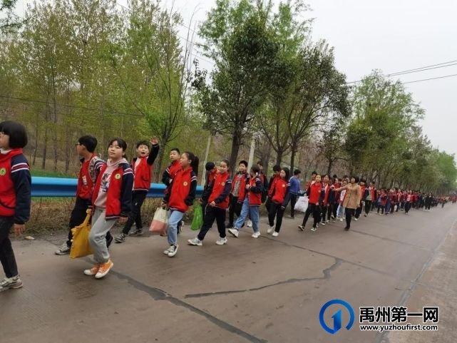 禹州福娃学校2021年“春天--我和翟山有个约”踏春活动纪实 禹州福娃学校2021年“春天--我和翟山有个约”踏春活动纪实