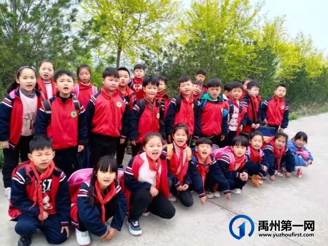 禹州福娃学校2021年“春天--我和翟山有个约”踏春活动纪实 禹州福娃学校2021年“春天--我和翟山有个约”踏春活动纪实