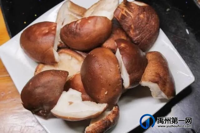 禹州吃货福利来啦!68元抢!先烤串再涮火锅,挡不住的喷香诱惑! 禹州吃货福利来啦!68元抢!先烤串再涮火锅,挡不住的喷香诱惑!