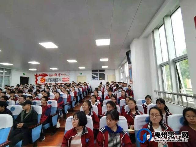 西安交通大学——禹州高中“生源基地”签约及授牌仪式 西安交通大学——禹州高中“生源基地”签约及授牌仪式