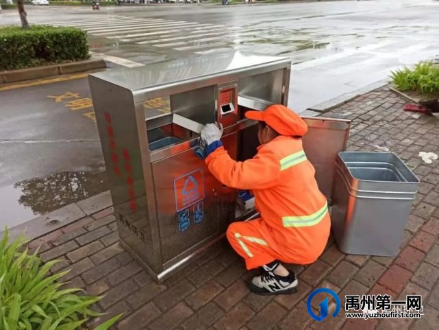 禹州环卫:雨后速行动 努力保清洁 禹州环卫:雨后速行动 努力保清洁