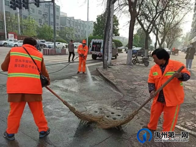 禹州环卫:雨后速行动 努力保清洁 禹州环卫:雨后速行动 努力保清洁
