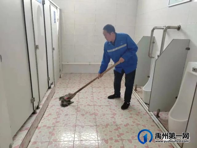 禹州环卫:开展爱国卫生运动 扮靓城市环境卫生 禹州环卫:开展爱国卫生运动 扮靓城市环境卫生