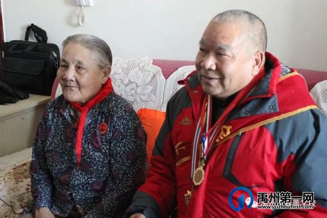 全国道德模范朱清章先生“孝老爱亲”事迹报告会 全国道德模范朱清章先生“孝老爱亲”事迹报告会