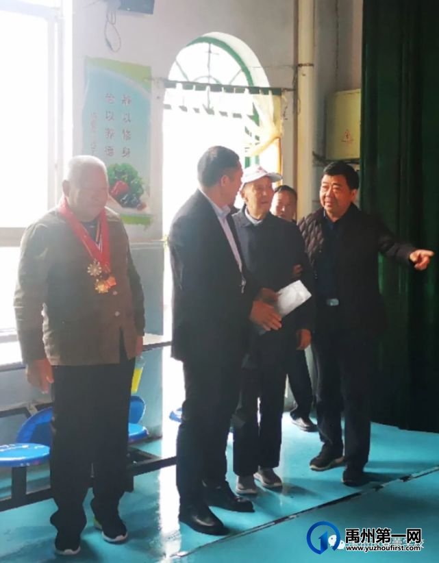 全国道德模范朱清章先生“孝老爱亲”事迹报告会 全国道德模范朱清章先生“孝老爱亲”事迹报告会