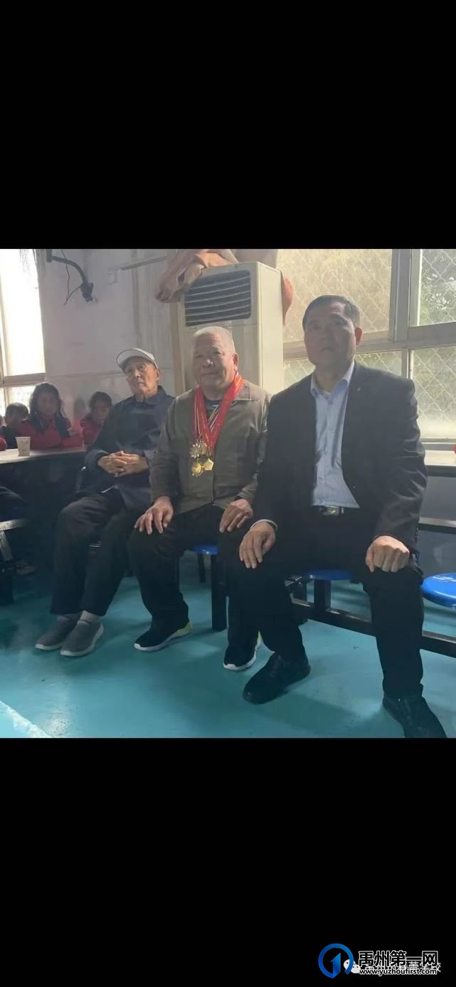 全国道德模范朱清章先生“孝老爱亲”事迹报告会 全国道德模范朱清章先生“孝老爱亲”事迹报告会