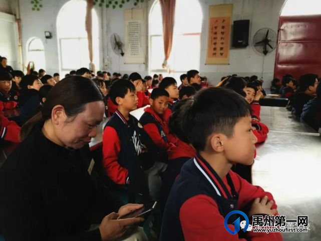 全国道德模范朱清章先生“孝老爱亲”事迹报告会 全国道德模范朱清章先生“孝老爱亲”事迹报告会