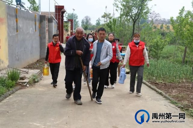 禹州火龙镇东贾村发生的这一幕!感动了无数人! 禹州火龙镇东贾村发生的这一幕!感动了无数人!