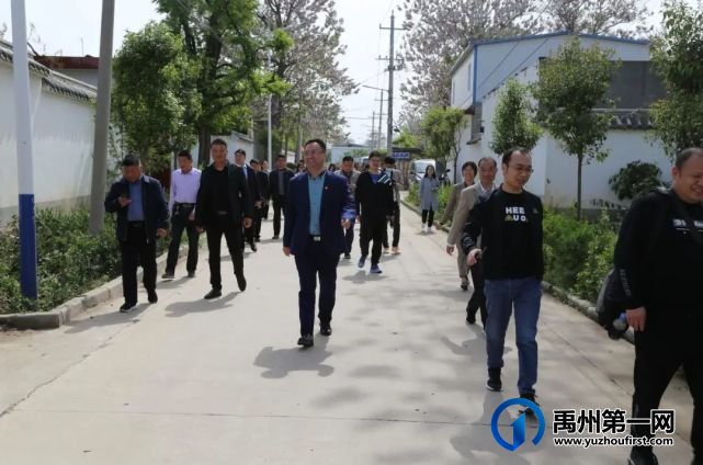 禹州市开展“脱贫攻坚”网友采风活动”!就在鸿畅.... 禹州市开展“脱贫攻坚”网友采风活动”!就在鸿畅....