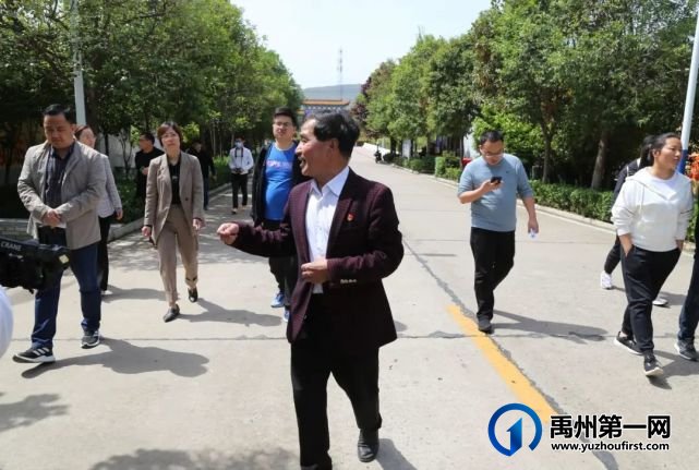 禹州市开展“脱贫攻坚”网友采风活动”!就在鸿畅.... 禹州市开展“脱贫攻坚”网友采风活动”!就在鸿畅....