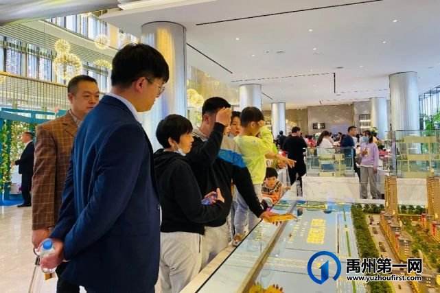 5月4日禹州恒达滨河府坊门盛大揭幕! 5月4日禹州恒达滨河府坊门盛大揭幕!