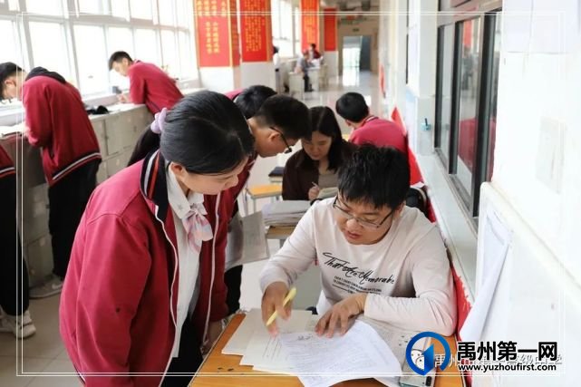 禹州高考倒计时:陪伴是最长情的告白 禹州高考倒计时:陪伴是最长情的告白