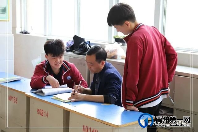 禹州高考倒计时:陪伴是最长情的告白 禹州高考倒计时:陪伴是最长情的告白