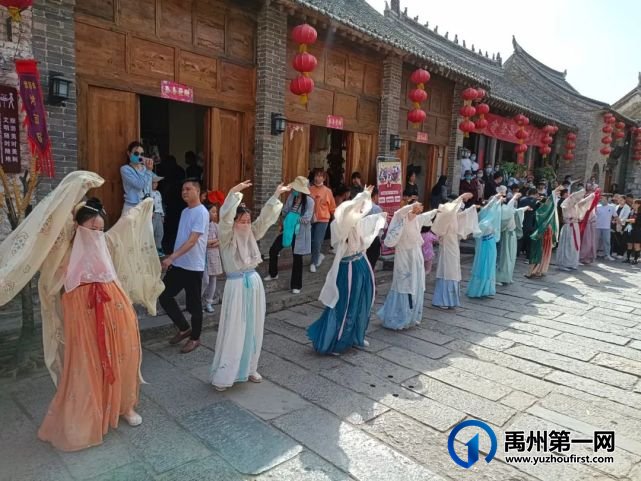 神垕古镇景区2021年“五一”小长假接待工作圆满结束! 神垕古镇景区2021年“五一”小长假接待工作圆满结束!