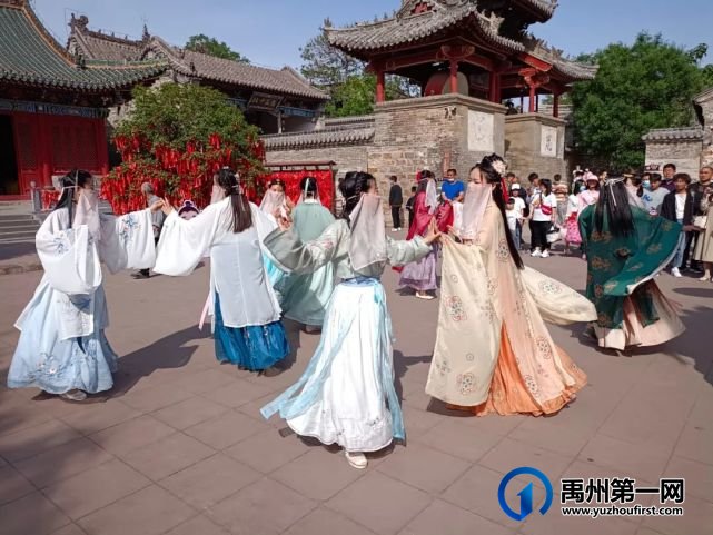 神垕古镇景区2021年“五一”小长假接待工作圆满结束! 神垕古镇景区2021年“五一”小长假接待工作圆满结束!