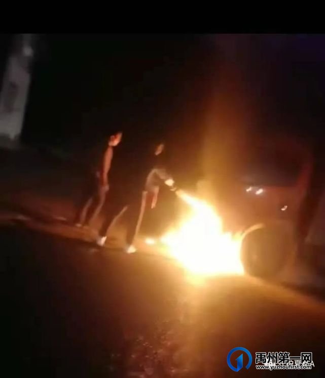 俩禹州籍现役军人路遇货车起火,奋勇扑火保平安事迹在军地引起强烈反响 俩禹州籍现役军人路遇货车起火,奋勇扑火保平安事迹在军地引起强烈反响