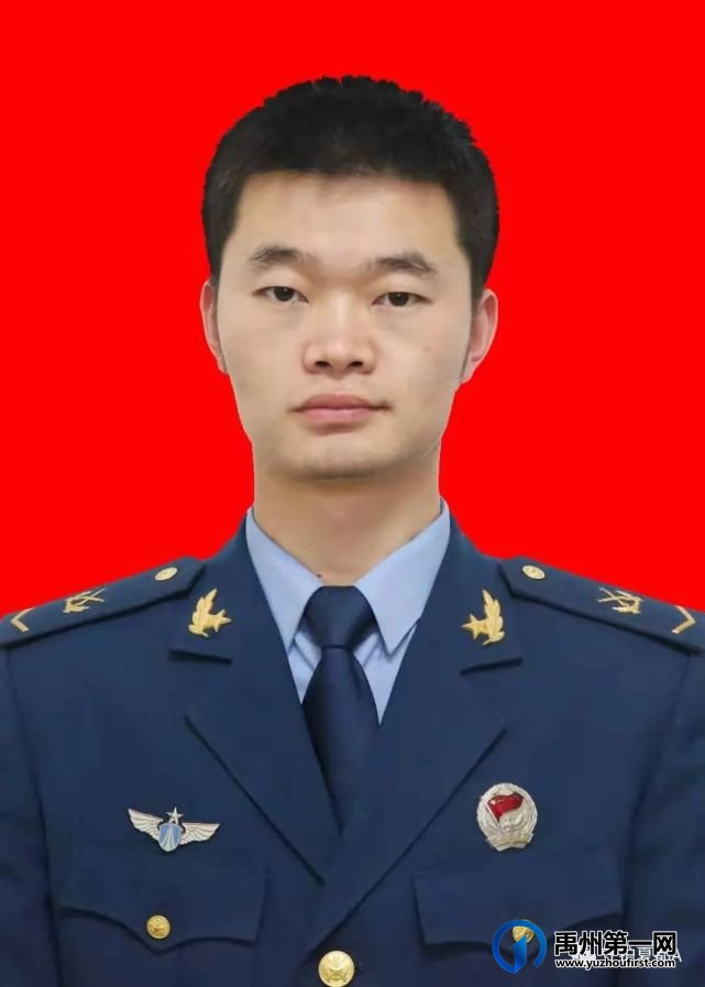 俩禹州籍现役军人路遇货车起火,奋勇扑火保平安事迹在军地引起强烈反响 俩禹州籍现役军人路遇货车起火,奋勇扑火保平安事迹在军地引起强烈反响