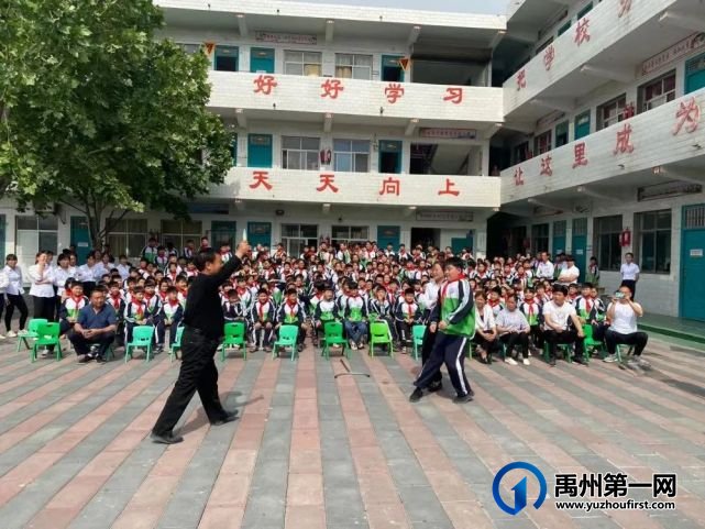 禹州浅井所对辖区小学幼儿园进行普法宣传、 反诈宣传、防爆和消防演练 禹州浅井所对辖区小学幼儿园进行普法宣传、 反诈宣传、防爆和消防演练