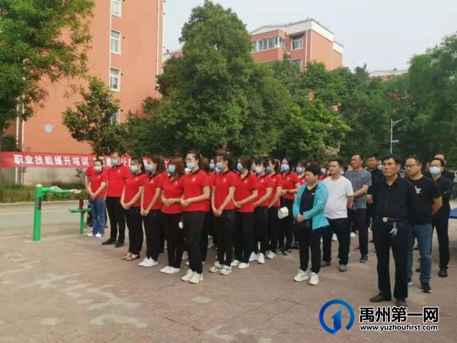 禹州和谐社区居民乐开了花,因为他们品尝到了甜蜜的“橙果” 禹州和谐社区居民乐开了花,因为他们品尝到了甜蜜的“橙果”