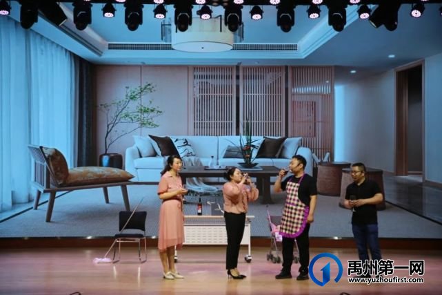 禹州市二院举办 “5•12国际护士节”文艺汇演暨表彰大会 禹州市二院举办 “5•12国际护士节”文艺汇演暨表彰大会
