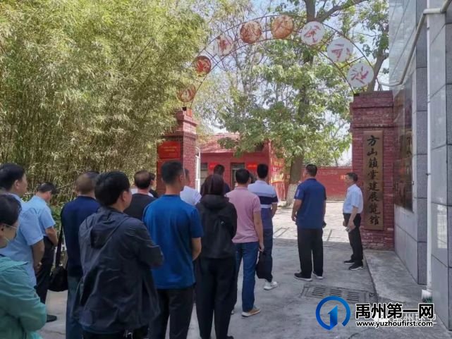 禹州环卫中心开展“ 传承红色基因 牢记初心使命 ”主题教育活动 禹州环卫中心开展“ 传承红色基因 牢记初心使命 ”主题教育活动