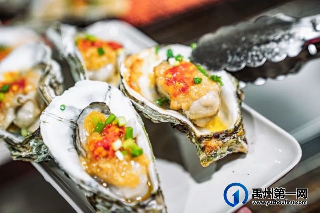 超硬核!禹州这家烧烤店生蚝十个起送! 超硬核!禹州这家烧烤店生蚝十个起送!