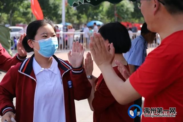 禹州一高 | 高三欢迎2021届毕业生“勇士归来” 禹州一高 | 高三欢迎2021届毕业生“勇士归来”