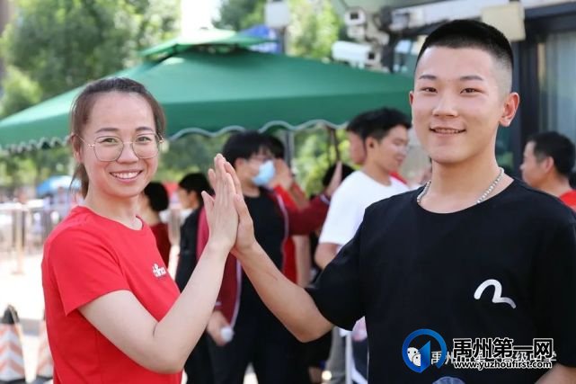 禹州一高 | 高三欢迎2021届毕业生“勇士归来” 禹州一高 | 高三欢迎2021届毕业生“勇士归来”