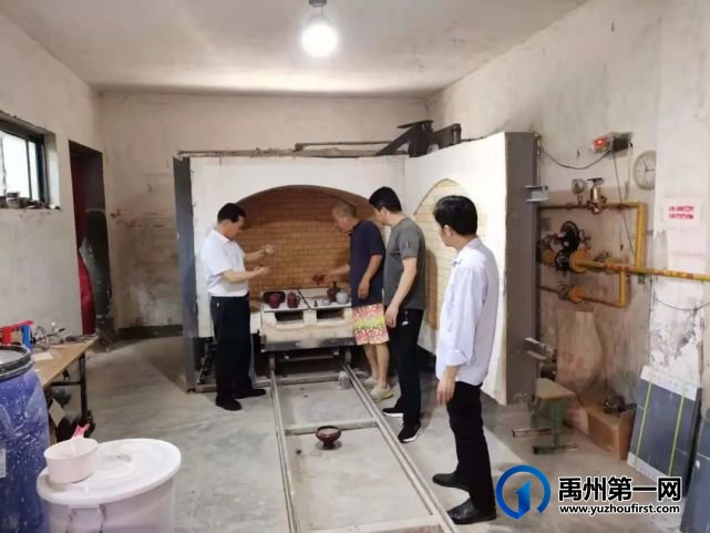 禹州市钧瓷研究所开展“我为群众办实事”之走进钧瓷企业 禹州市钧瓷研究所开展“我为群众办实事”之走进钧瓷企业