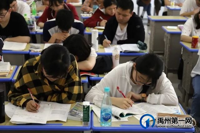 禹州一高高三年级自由复习备考掠影 禹州一高高三年级自由复习备考掠影