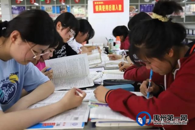 禹州一高高三年级自由复习备考掠影 禹州一高高三年级自由复习备考掠影