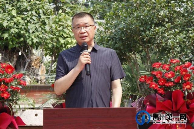 刘建军大师收徒仪式暨钧瓷烧制技艺传承研讨会在神垕镇举行 刘建军大师收徒仪式暨钧瓷烧制技艺传承研讨会在神垕镇举行