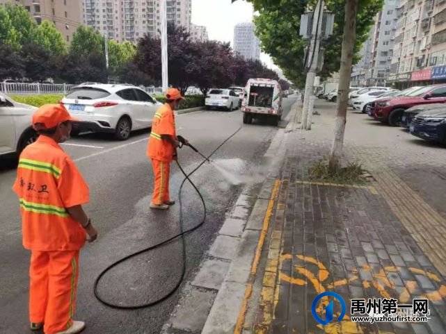 禹州环卫:端午假期坚守岗位 清洁城市默默奉献 禹州环卫:端午假期坚守岗位 清洁城市默默奉献