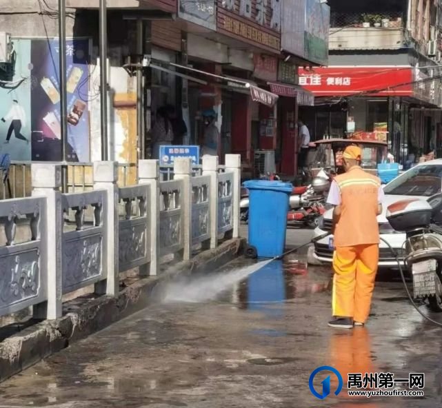 禹州环卫:端午假期坚守岗位 清洁城市默默奉献 禹州环卫:端午假期坚守岗位 清洁城市默默奉献
