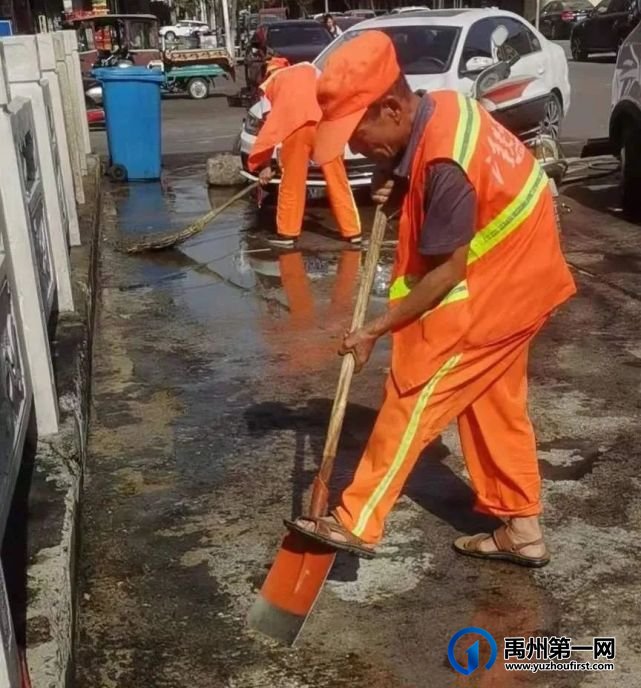 禹州环卫:端午假期坚守岗位 清洁城市默默奉献 禹州环卫:端午假期坚守岗位 清洁城市默默奉献