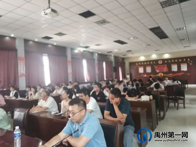 禹州南区学校深入持久推进师德师风建设 禹州南区学校深入持久推进师德师风建设