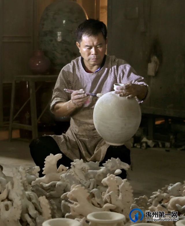 禹州高丙建向北师大珠海校区非遗研究与发展中心捐赠钧瓷作品 禹州高丙建向北师大珠海校区非遗研究与发展中心捐赠钧瓷作品
